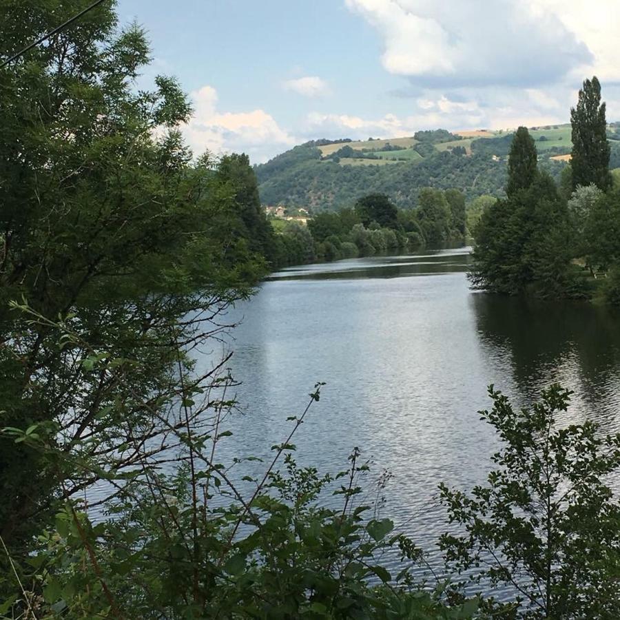 Gite:"Sur Le Chemin" Livinhac-le-Haut Exterior photo